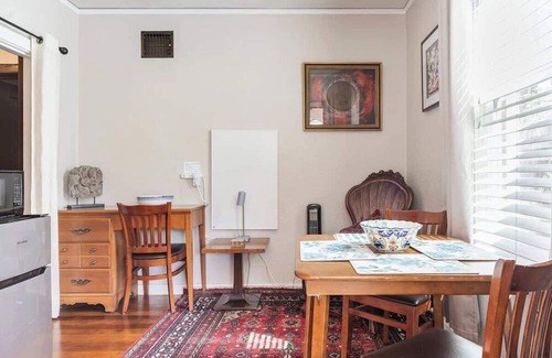 Claremont House | Serene Charming Prvt Suite Patio ~Upscale Berkeley