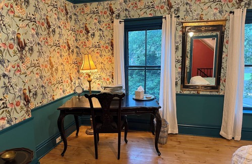 Seneca Falls Villa | The Gould Residence & The Knapp Retreat