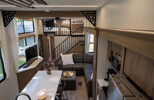 Big Lake House | Unwind in comfort at The Grand Legacy Lodge Luxury
