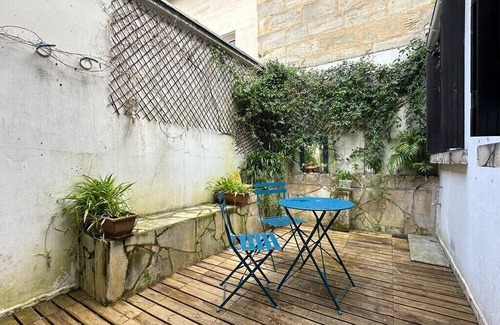 Lormont House | Charming family house with large terrace