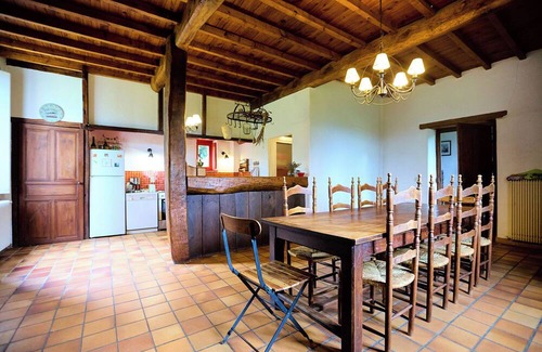 Montaut House | Casa Hourquet: nature, pool and the Pyrenees
