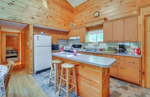 Petersburg Cabin | Cabin Comfort Near PSU! Fire Pit & On-Site Trails