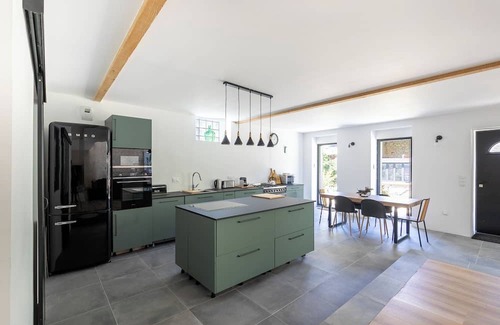 Ranton Cottage | Stylish Troglodyte Home