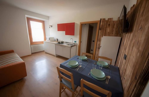 Almazzago Apartment | Apartment 'Ride Home 1' with Mountain View, Shared Garden and Wi-Fi