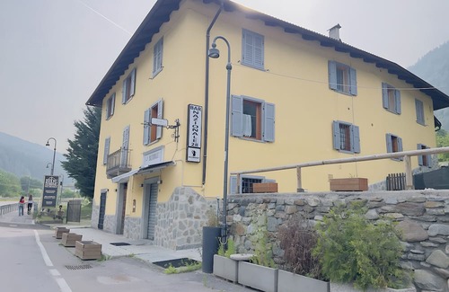 Almazzago Apartment | Apartment 'Ride Home 1' with Mountain View, Shared Garden and Wi-Fi