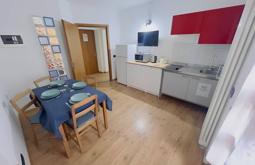 Mestriago Apartment | Apartment 'Ride Home 3' with Mountain View, Shared Garden and Wi-Fi