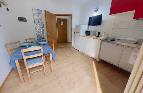 Mestriago Apartment | Apartment 'Ride Home 3' with Mountain View, Shared Garden and Wi-Fi