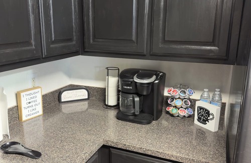 Odessa House | Downtown Family Friendly 3 bed Home with large patio