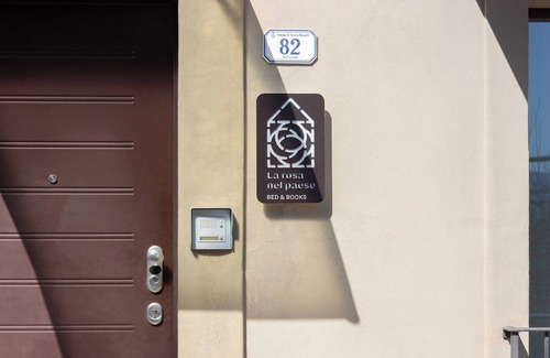 Soveria Mannelli House | Relaxation and comfort with a book
