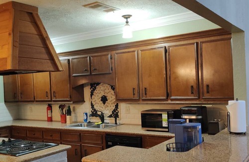 Beaumont House | Charming 3-bedroom house in wonderful Beaumont with AC