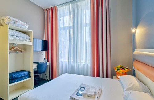 Contades Hotel | Minutes Away from Strasbourg Museum of Fine Arts! Pets Allowed, Common Patio!