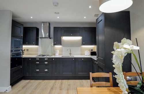 Weybridge Apartment | Stylish home in Weybridge