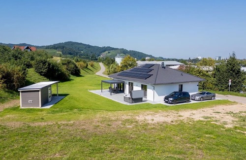 Lautenbach Apartment | Apartment 'Ferienhaus Lautenbach' with Mountain View, Private Terrace and Wi-Fi