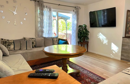 Madison Condo | Cozy Retreat in the Heart of Madison