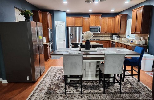 Lilburn House | Spacious 7BR Home in Lilburn - Metro Atlanta