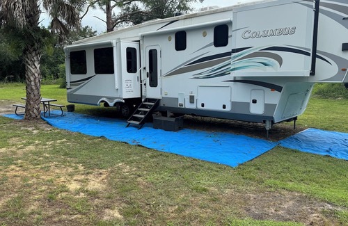 Vero Beach House | Farm and wildlife RV getaway - 5 private acres fenced in