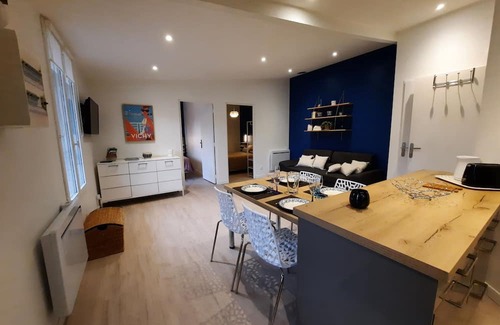 Bellerive-sur-Allier House | Charming detached house with swimming pool, set in lush greenery on the banks of the Allier.