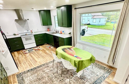 Eureka House | Pleasant pheasant meets all your needs!