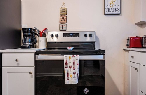 Cary House | 4BR Cape Cod Charm Walk to Cary Shops & Parks