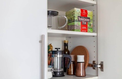 Brondesbury Apartment | Stylish & Petit Studio flat w/great tube connectio