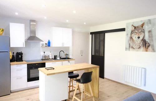 Err Apartment | New apartment, 5 beds – 8 km from the resorts