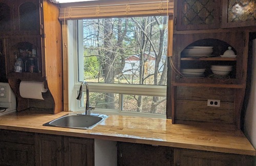 Rawdon Ski Chalet | Your Party House! Soundproof music room.Near parks & beach. Your perfect getaway