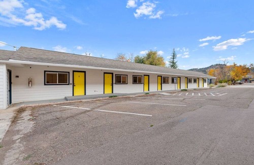Spearfish Apartment | Queen City Inn and Extended Stay #7
