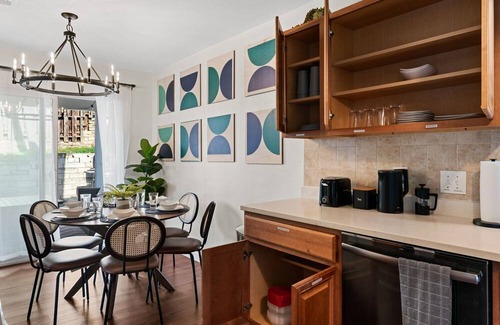 Highland Hills House | 2 Mirrored Units- Fire pits and grill, walk to Starbucks, HEB, restaurants