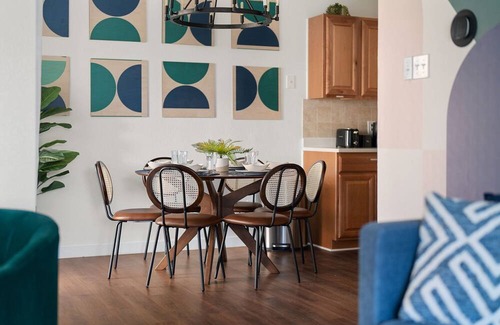 Highland Hills House | 2 Mirrored Units- Fire pits and grill, walk to Starbucks, HEB, restaurants