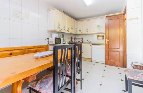 Fiscal Apartment | Mountain Escape for Families & Friends in Pyrenees