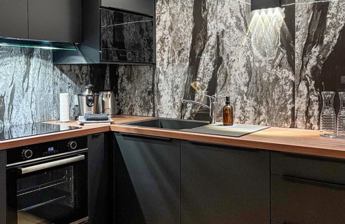 Alleyrat House | Beautiful home in Alleyrat with WiFi