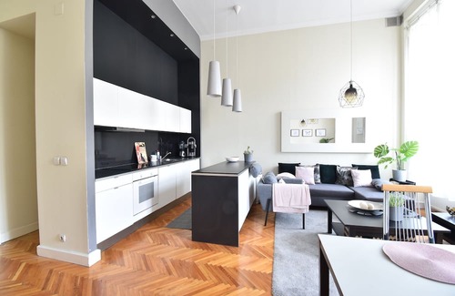 Kerepesdulo Apartment | Marvelous 3-bedroom 3 bathroom apartment with AC
