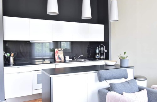 Kerepesdulo Apartment | Marvelous 3-bedroom 3 bathroom apartment with AC