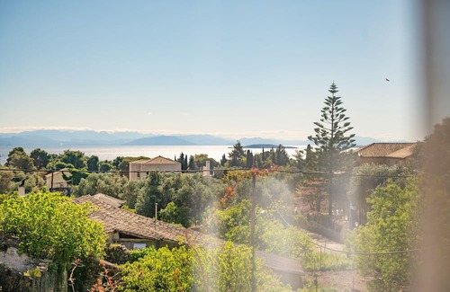 Kato Korakiana Villa | Villa marifei nRomantic luxury villa with bbq garden and swimming pool