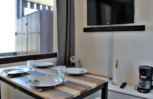 Risoul Apartment | Mountain studio at the slopes, free parking, Risoul 1850