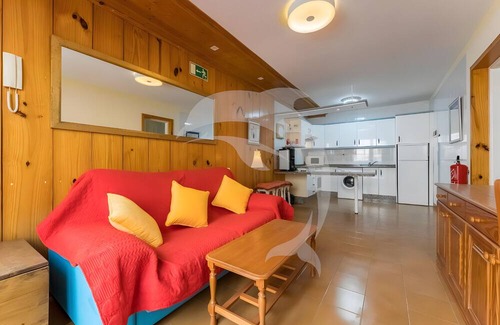 Granadilla de Abona House | Vacation Home 'Nice 14c El Medano Beach Only' with Shared Pool