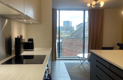 Convention Quarter Apartment | Stylish & Comfy 1-Bed Apartment in Central Birmingham