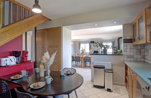 Chevrieres Cottage | Comfortable cottage for 12 with private garden and spa in Auvergne-Rhône-Alpes