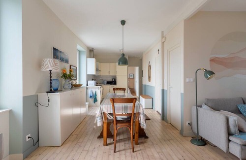 Locquirec Apartment | Apartment 'De Charme' with Sea View