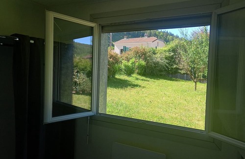 Martignat House | Holiday Home 'Martignat Les Chats' with Private Garden, Wi-Fi and Air Conditioning
