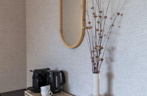 Municipality of Tilburg Apartment | Study hard, relax harder. Stay near University Tilburg and enjoy fresh air and greenery right outside. Great value, shared facilities, and a peaceful vibe — ideal for student life.