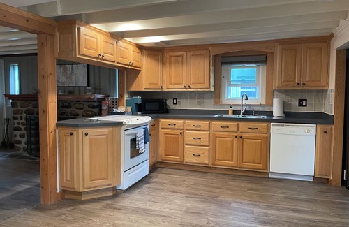 Rome Cottage | Kid-Friendly Cottage near Lake Delta
