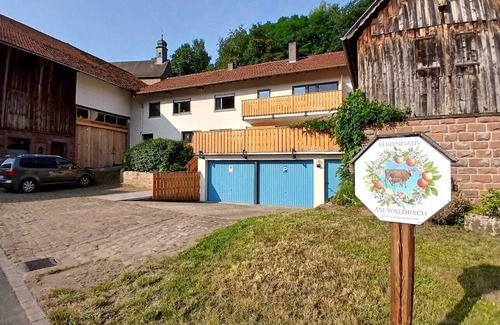 Watterbach Apartment | Comfortable vacation apartment with sauna and large living and dining area