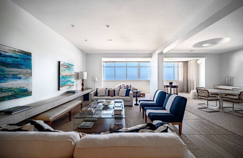Copacabana House | Copacabana – Av. Atlântica | Sea View & 3 Suites