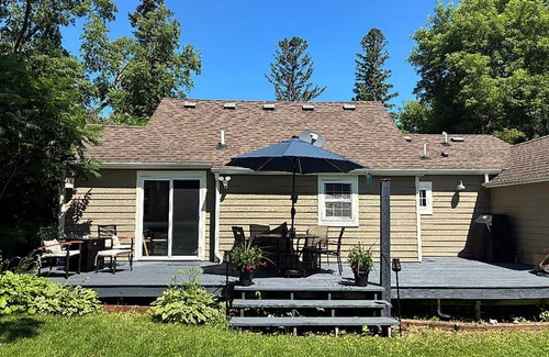 Minnetrista House | Modern 2BR Retreat by Lake Minnetonka