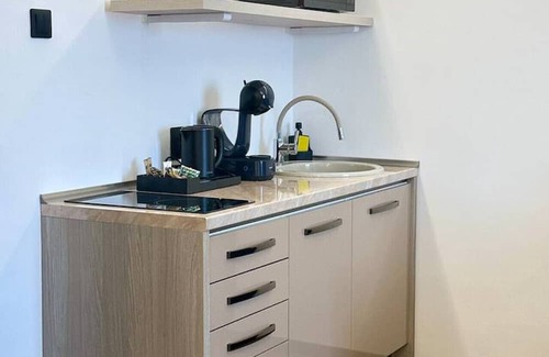 Satu Mare Apartment | Chroma Deluxe King Studio by Eclectic 6