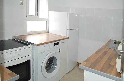 Nervion Apartment | Apartment on 3rd floor, in commercial and leisure area. Good location.