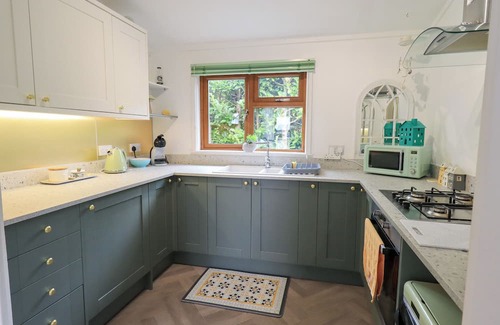 Capernwray Cottage | CHARNWOOD, pet friendly, country holiday cottage in Carnforth