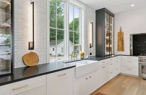 Excelsior House | Luxury LakeHus on Lk Minnewashta