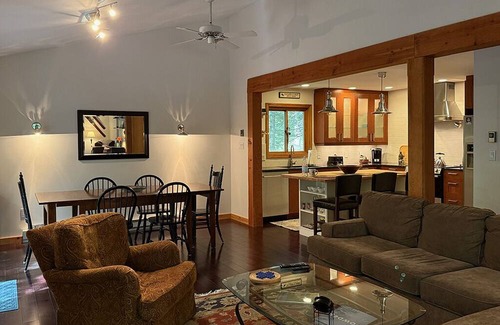 Wilmington Cabin | 3-Bed Lodge Minutes to Mt Snow, Hermitage Club, Ropanda Lake & Two Golf Courses
